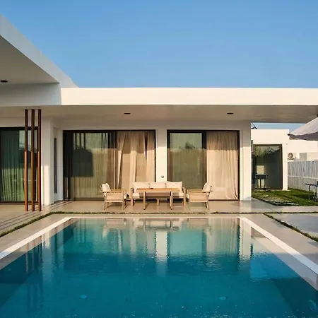 Villa Ashta - Aura