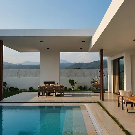 Ashta - Aura Villa