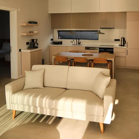 Ashta - Aura Villa *